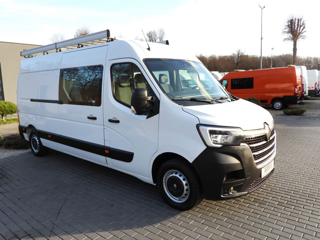 RENAULT MASTER BOX DELIVERY VAN 7 SEATS CRUISE CONTROL NAVIGATION LED LIGHTS AIR CONDITIONING 180HP - Furgón: foto 4 RENAULT MASTER BOX DELIVERY VAN 7 SEATS CRUISE CONTROL NAVIGATION LED LIGHTS AIR CONDITIONING 180HP - Furgón: foto 4