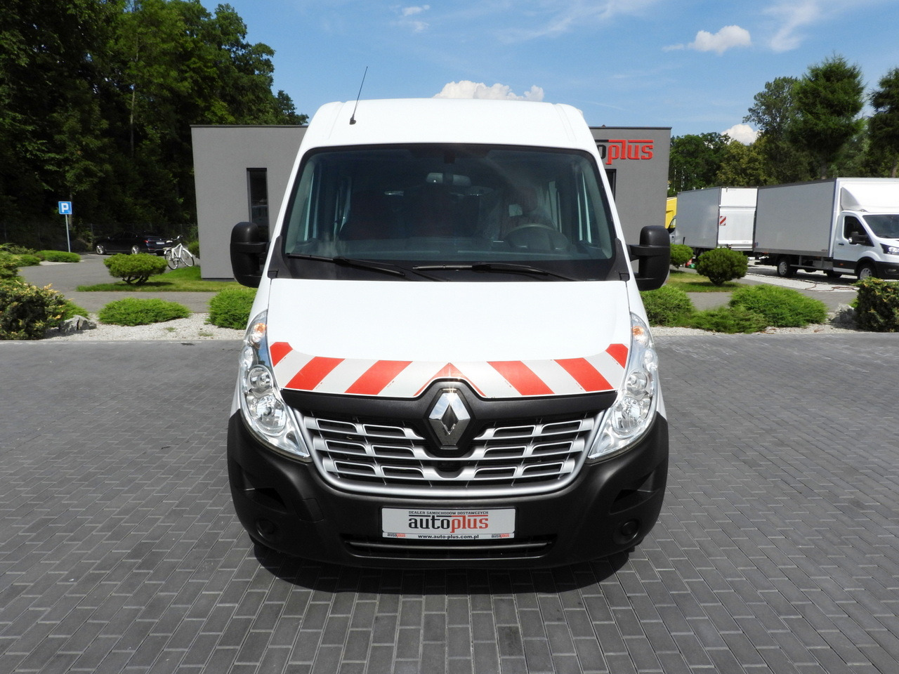 RENAULT MASTER BOX DELIVERY VAN 7 SEATS CRUISE CONTROL TWIN WHEELS AIR CONDITIONING  145HP - Furgón: foto 5 RENAULT MASTER BOX DELIVERY VAN 7 SEATS CRUISE CONTROL TWIN WHEELS AIR CONDITIONING  145HP - Furgón: foto 5