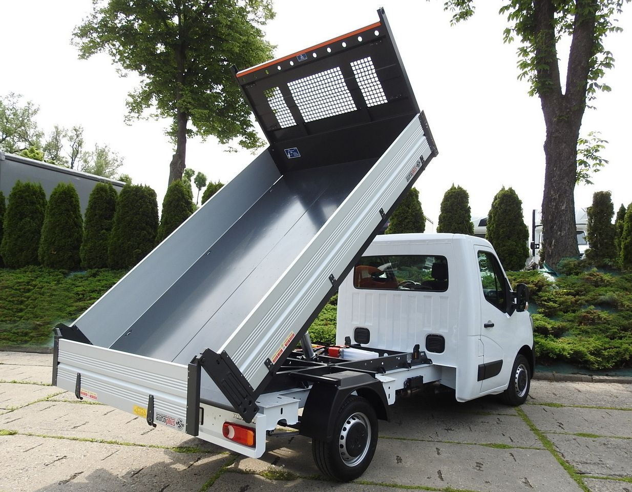 RENAULT MASTER - Furgoneta basculante: foto 3 RENAULT MASTER - Furgoneta basculante: foto 3