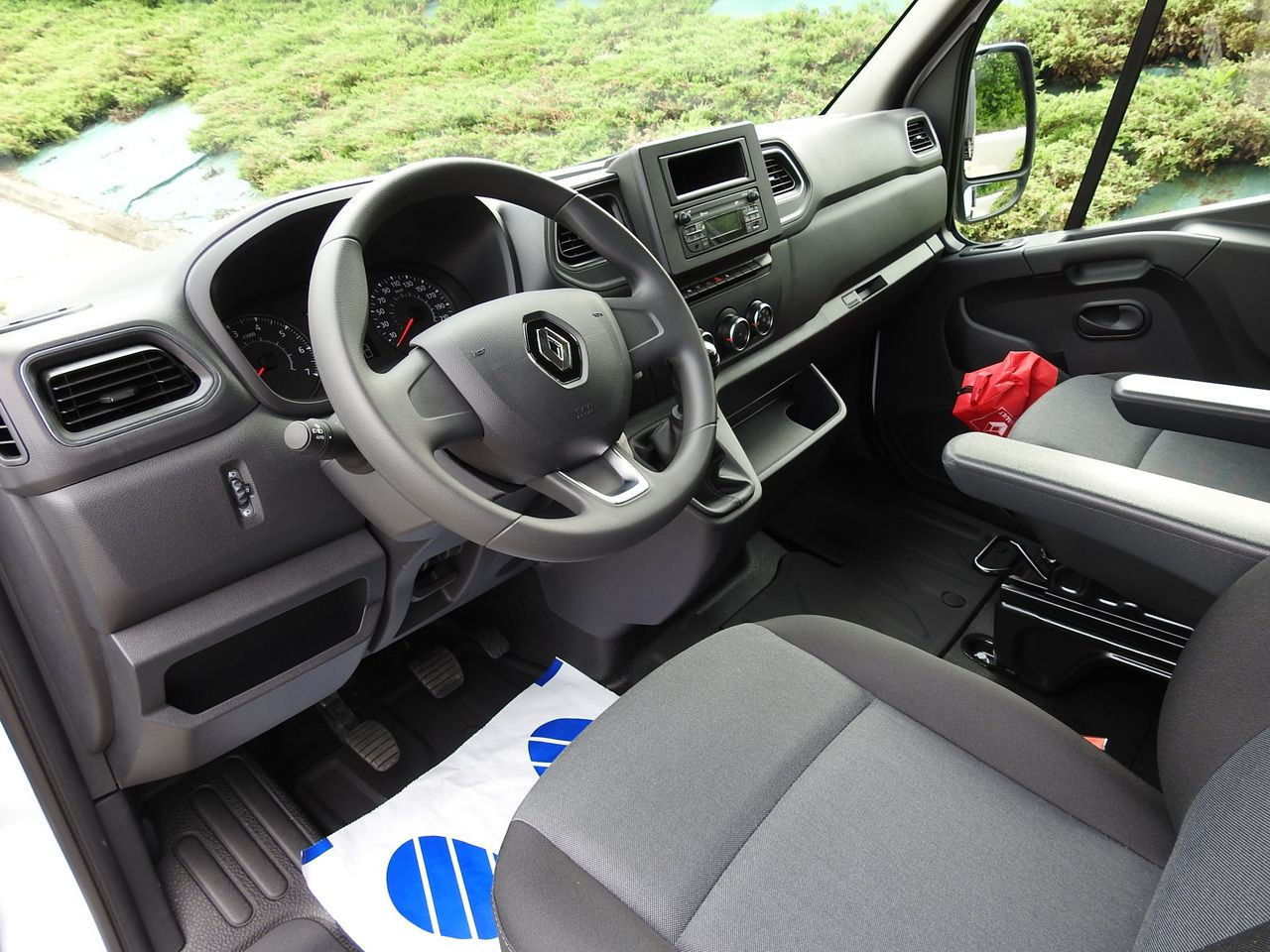 RENAULT MASTER - Furgoneta basculante: foto 2 RENAULT MASTER - Furgoneta basculante: foto 2