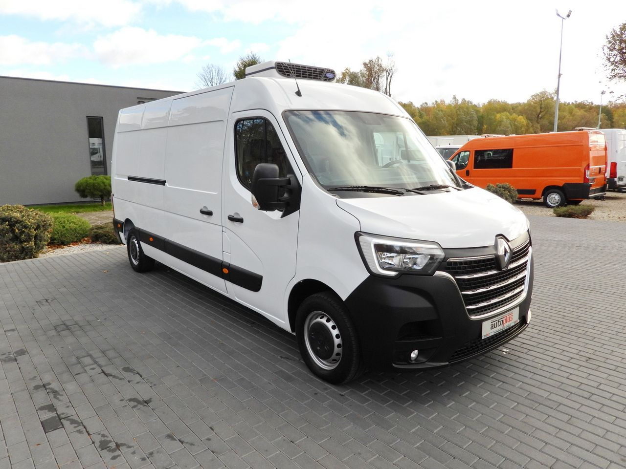 RENAULT MASTER REFRIGERATOR VAN 0*C CRUISE CONTROL LED LIGHTS AIR CONDITIONING 135HP - Furgoneta frigorifica: foto 4 RENAULT MASTER REFRIGERATOR VAN 0*C CRUISE CONTROL LED LIGHTS AIR CONDITIONING 135HP - Furgoneta frigorifica: foto 4