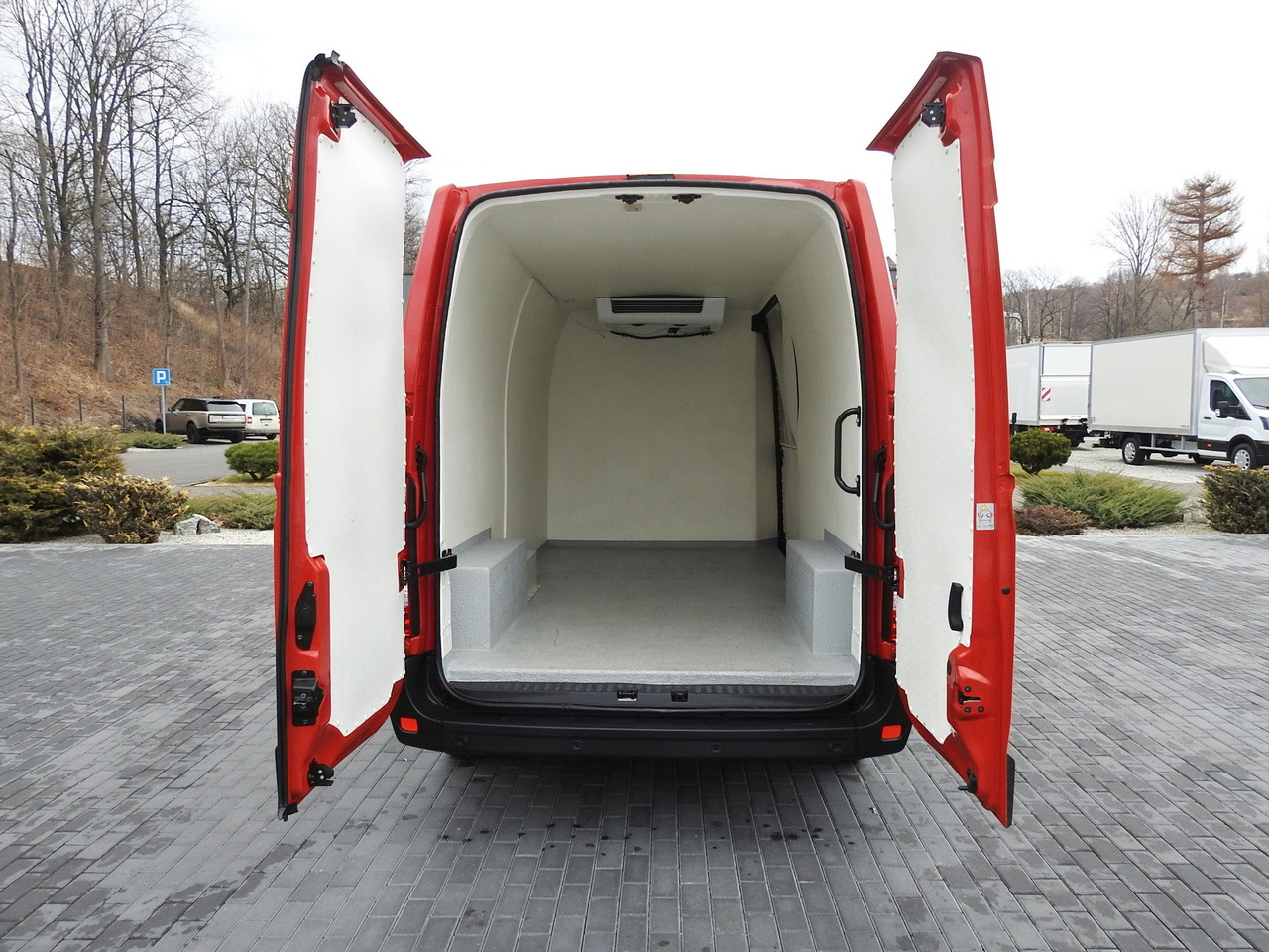 Leasing de RENAULT MASTER REFRIGERATOR VAN 1*C CRUISE CONTROL AIR CONDITIONING LED LIGHTS  135HP RENAULT MASTER REFRIGERATOR VAN 1*C CRUISE CONTROL AIR CONDITIONING LED LIGHTS  135HP: foto 12