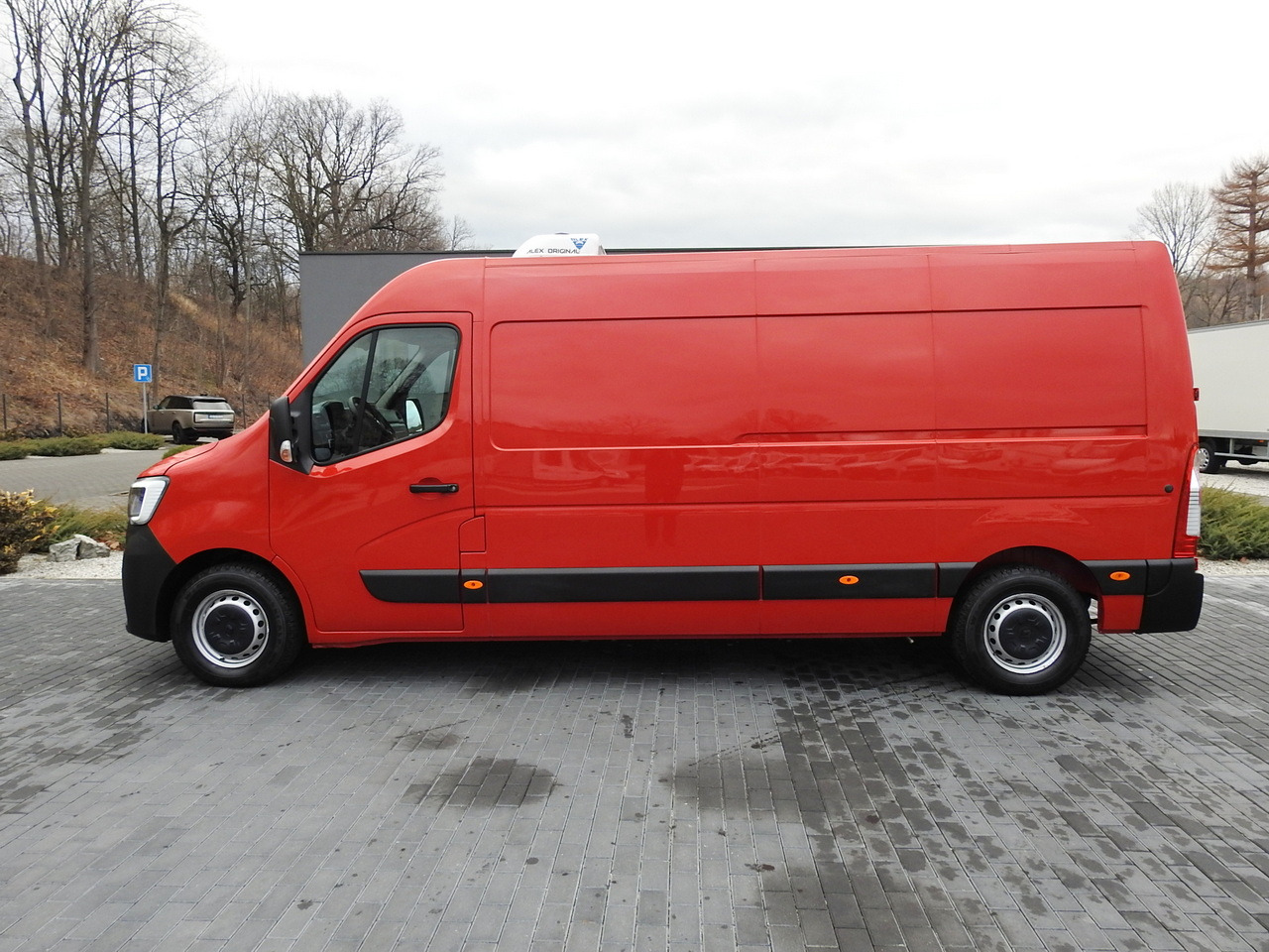 Leasing de RENAULT MASTER REFRIGERATOR VAN 1*C CRUISE CONTROL AIR CONDITIONING LED LIGHTS  135HP RENAULT MASTER REFRIGERATOR VAN 1*C CRUISE CONTROL AIR CONDITIONING LED LIGHTS  135HP: foto 9