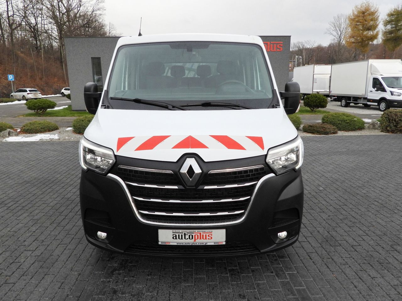 RENAULT MASTER STAKE BODY DOUBLE CABIN DOKA 6 SEATS CRUISE CONTROL NAVIGATION LED LIGHTS AIR CONDITIONING 150HP - Furgoneta combi: foto 5 RENAULT MASTER STAKE BODY DOUBLE CABIN DOKA 6 SEATS CRUISE CONTROL NAVIGATION LED LIGHTS AIR CONDITIONING 150HP - Furgoneta combi: foto 5