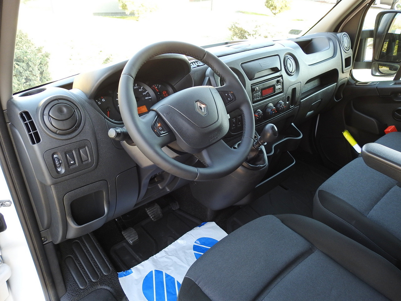 RENAULT MASTER TARPAULIN 10 PALLETS CRUISE CONTROL AIR CONDITIONING PNEUMATICS 170HP - Furgoneta con lona: foto 2 RENAULT MASTER TARPAULIN 10 PALLETS CRUISE CONTROL AIR CONDITIONING PNEUMATICS 170HP - Furgoneta con lona: foto 2