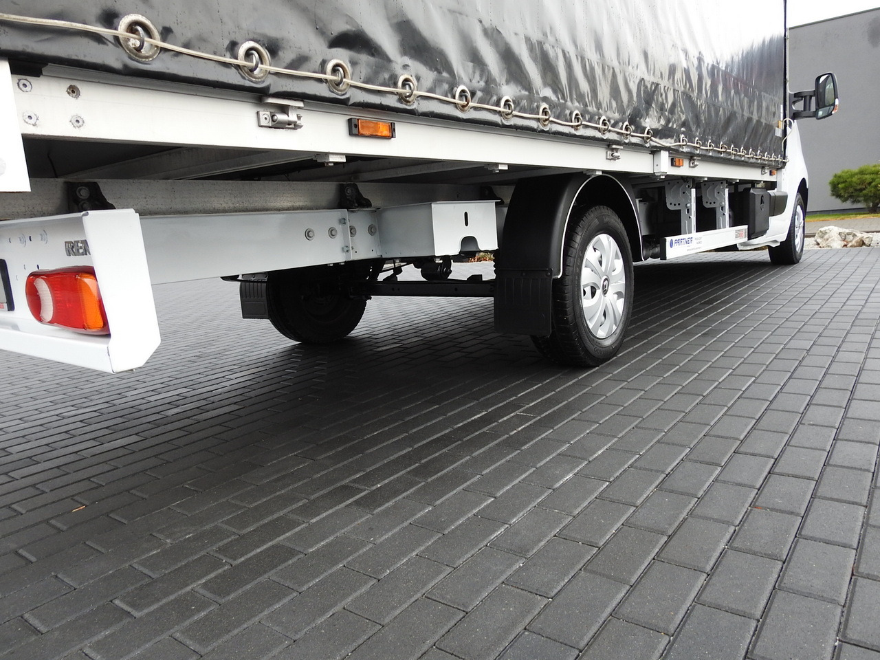 Furgoneta con lona RENAULT MASTER TARPAULIN 10 PALLETS WEBASTO CRUISE CONTROL AIR CONDITIONING  170HP: foto 17