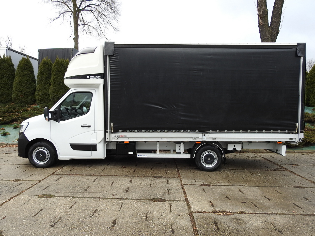 Furgoneta con lona RENAULT MASTER TARPAULIN 10 PALLETS WEBASTO CRUISE CONTROL AIR CONDITIONING LED LIGHTS PNEUMATICS  165HP: foto 9
