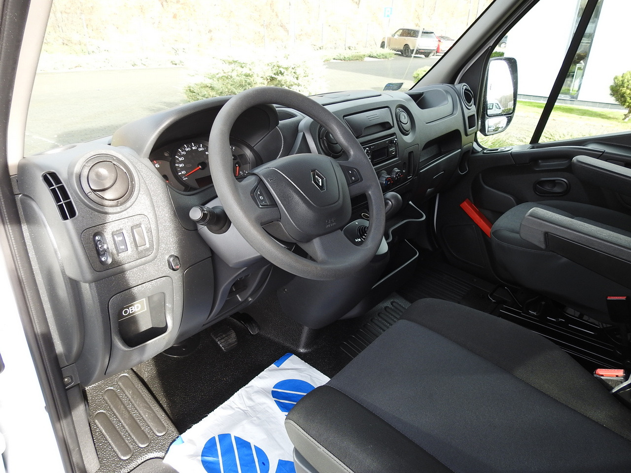 RENAULT MASTER TARPAULIN 10 PALLETS WEBASTO CRUISE CONTROL AIR CONDITIONING PNEUMATICS AUTOMATIC TRANSMISSION   170HP - Furgoneta con lona: foto 2 RENAULT MASTER TARPAULIN 10 PALLETS WEBASTO CRUISE CONTROL AIR CONDITIONING PNEUMATICS AUTOMATIC TRANSMISSION   170HP - Furgoneta con lona: foto 2