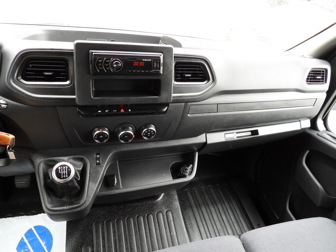 Furgoneta con lona RENAULT MASTER  TARPAULIN 10 PALLETS WEBASTO CRUISE CONTROL LED LIGHTS PNEUMATICS AIR CONDITIONING  165HP: foto 32