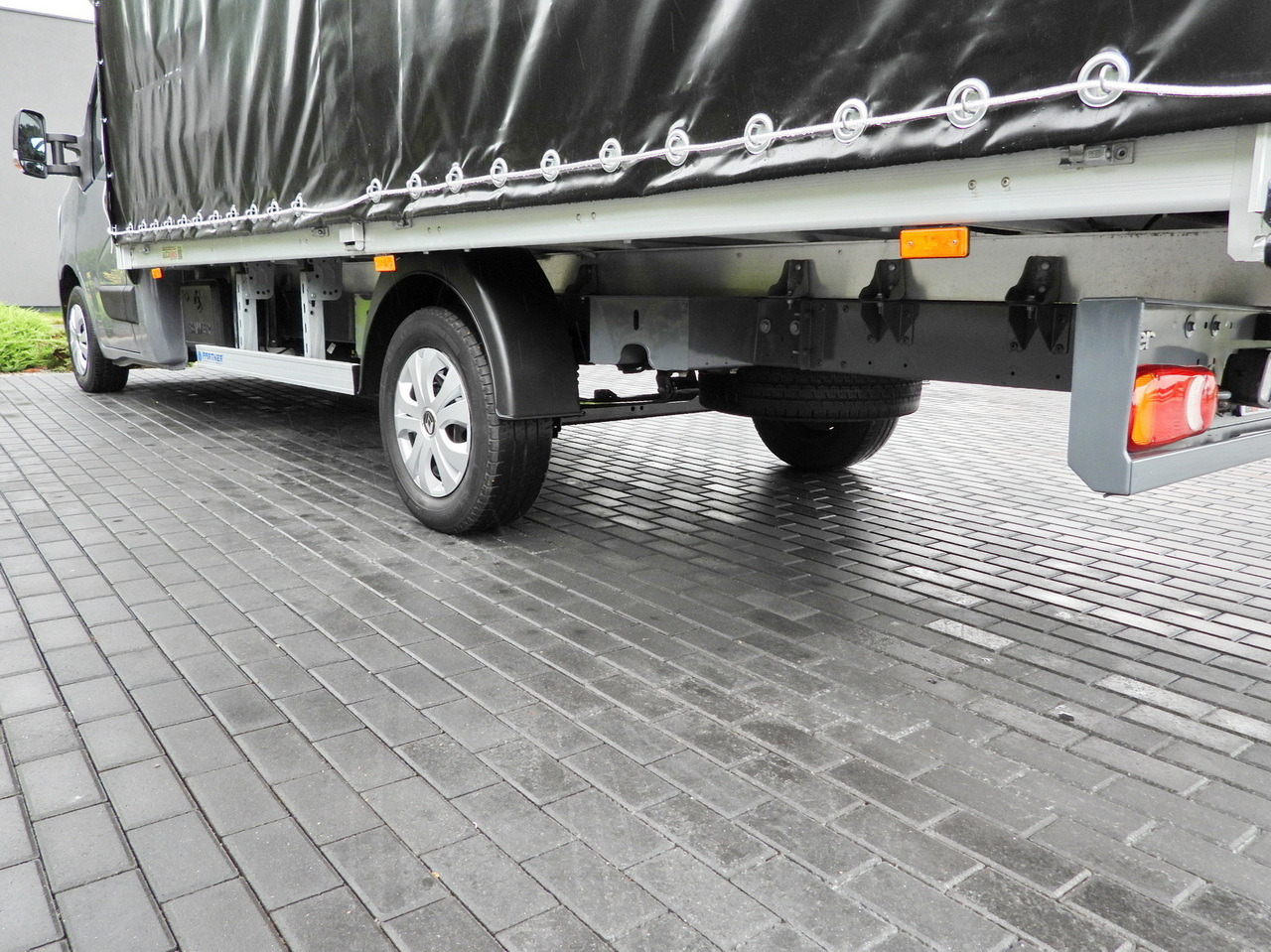 Furgoneta con lona RENAULT MASTER  TARPAULIN 10 PALLETS WEBASTO CRUISE CONTROL LED LIGHTS PNEUMATICS AIR CONDITIONING  165HP: foto 16