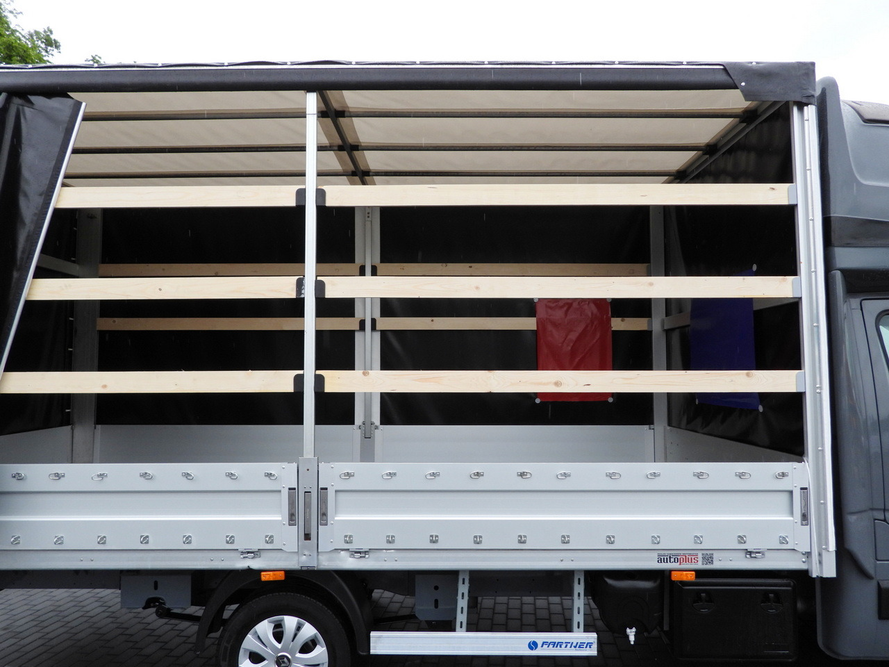 Furgoneta con lona RENAULT MASTER  TARPAULIN 10 PALLETS WEBASTO CRUISE CONTROL LED LIGHTS PNEUMATICS AIR CONDITIONING  165HP: foto 23