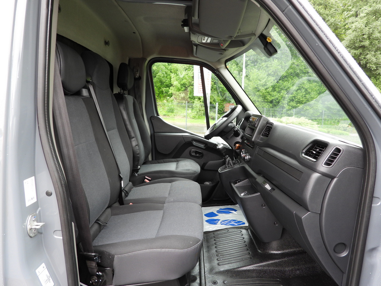 Furgoneta con lona RENAULT MASTER  TARPAULIN 10 PALLETS WEBASTO CRUISE CONTROL LED LIGHTS PNEUMATICS AIR CONDITIONING  165HP: foto 36