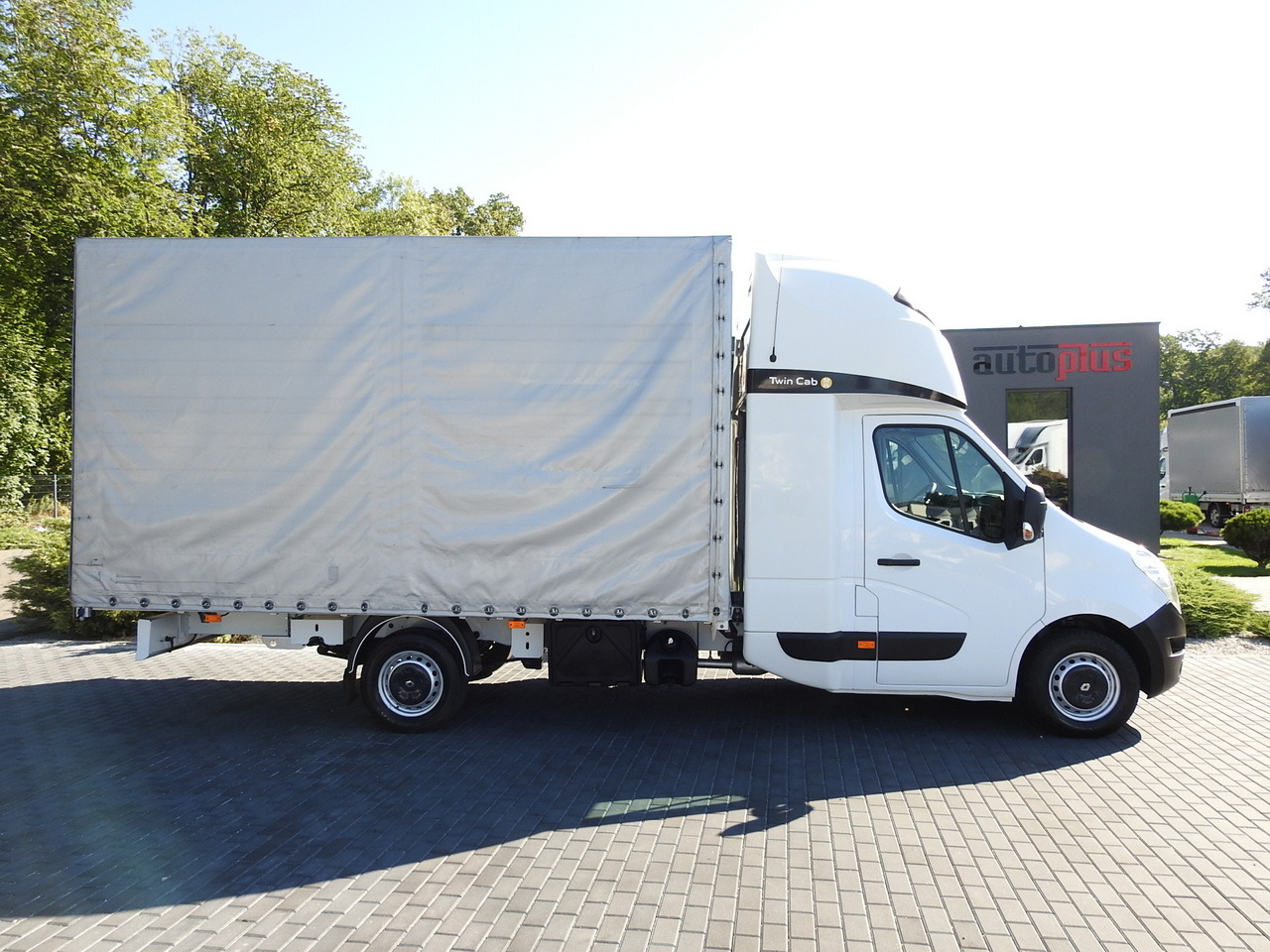 Furgoneta con lona RENAULT MASTER TARPAULIN 8 PALLETS WEBASTO CRUISE CONTROL AIR CONDITIONING PNEUMATICS  170HP: foto 7