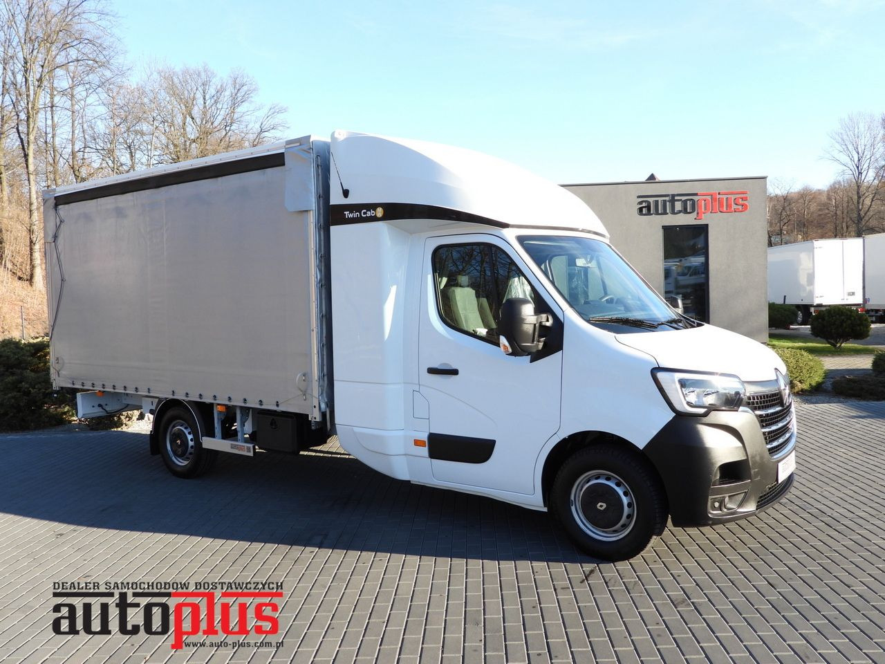 RENAULT MASTER TARPAULIN 8 PALLETS WEBASTO CRUISE CONTROL LED LIGHTS AIR CONDITIONING 165HP - Furgoneta con lona: foto 1 RENAULT MASTER TARPAULIN 8 PALLETS WEBASTO CRUISE CONTROL LED LIGHTS AIR CONDITIONING 165HP - Furgoneta con lona: foto 1