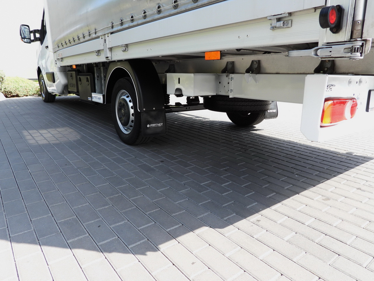 Furgoneta con lona RENAULT MASTER TARPAULIN 8 PALLETS WEBASTO CRUISE CONTROL LED LIGHTS PNEUMATICS AIR CONDITIONING  165HP: foto 16
