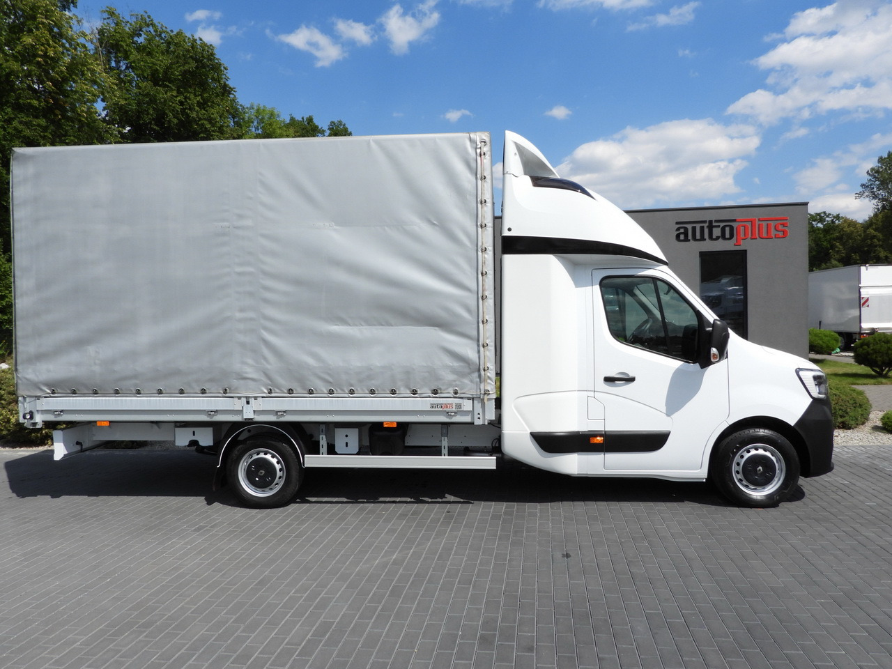 Furgoneta con lona RENAULT MASTER TARPAULIN 8 PALLETS WEBASTO CRUISE CONTROL LED LIGHTS PNEUMATICS AIR CONDITIONING  165HP: foto 7