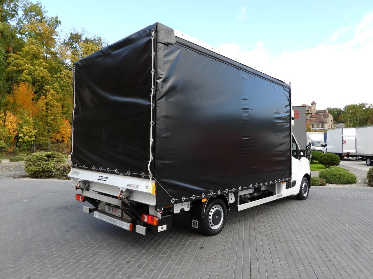 RENAULT MASTER TARPAULIN LIFT 10 PALLETS CRUISE CONTROL LED LIGHTS AIR CONDITIONING 165HP - Furgoneta con lona: foto 3 RENAULT MASTER TARPAULIN LIFT 10 PALLETS CRUISE CONTROL LED LIGHTS AIR CONDITIONING 165HP - Furgoneta con lona: foto 3