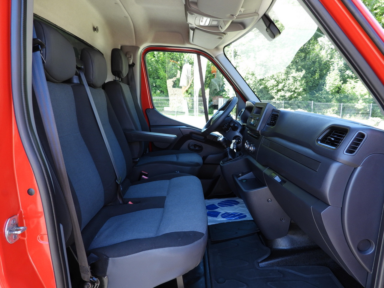 Furgoneta con lona RENAULT MASTER  TARPAULIN WEBASTO CRUISE CONTROL LED LIGHTS PNEUMATICS AIR CONDITIONING  165HP: foto 33