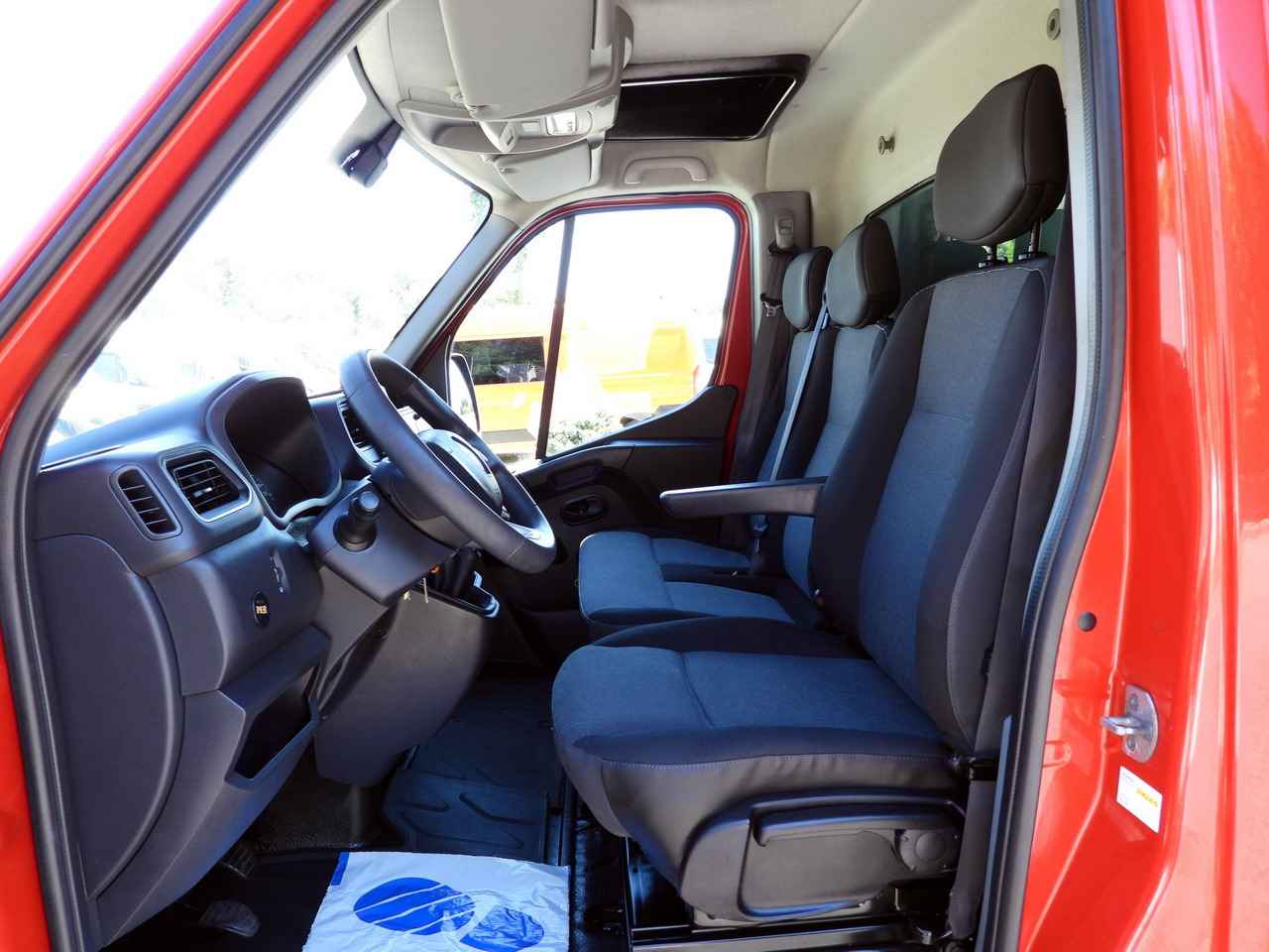 Furgoneta con lona RENAULT MASTER  TARPAULIN WEBASTO CRUISE CONTROL LED LIGHTS PNEUMATICS AIR CONDITIONING  165HP: foto 29