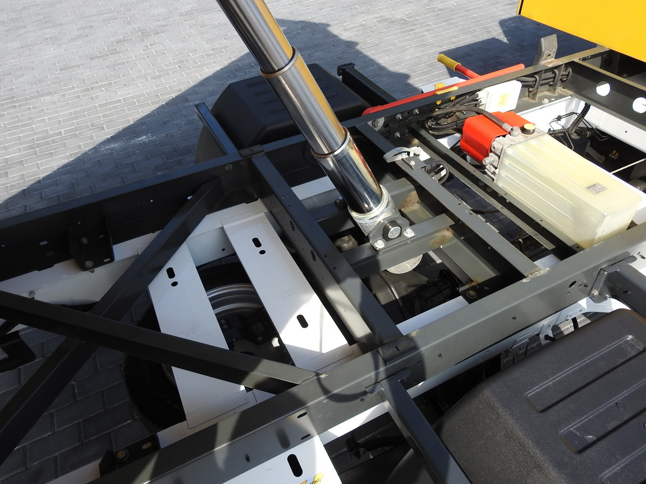 Furgoneta basculante RENAULT MASTER TIPPER CRUISE CONTROL NAVIGATION AIR CONDITIONING LED LIGHTS TWIN WHEELS LOAD WEIGHT 145HP: foto 30