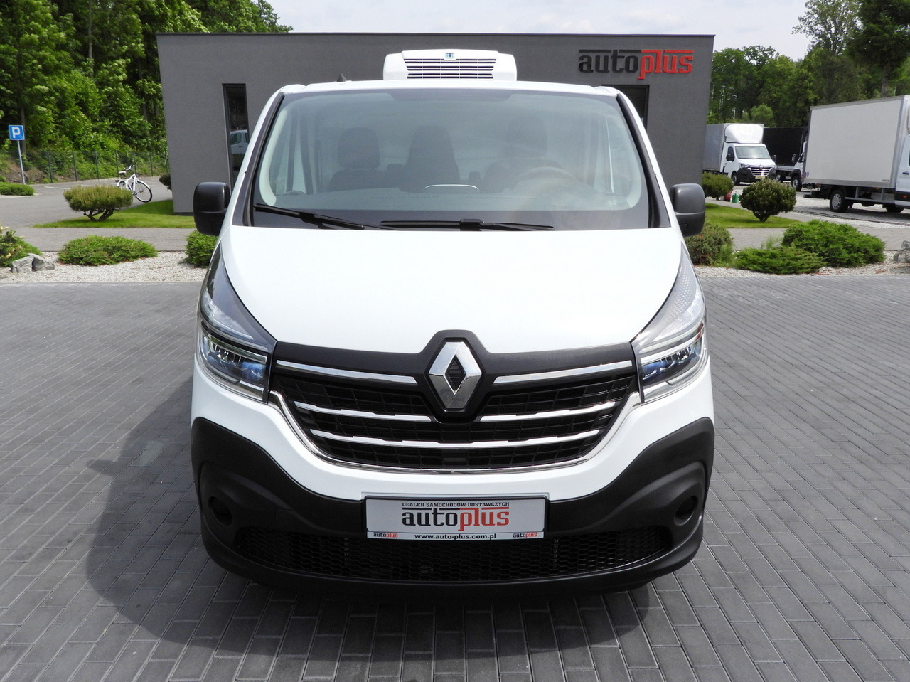 RENAULT TRAFIC  REFRIGERATOR VAN 0*C CRUISE CONTROL LED LIGHTS AIR CONDITIONING  120HP - Furgoneta frigorifica: foto 5 RENAULT TRAFIC  REFRIGERATOR VAN 0*C CRUISE CONTROL LED LIGHTS AIR CONDITIONING  120HP - Furgoneta frigorifica: foto 5