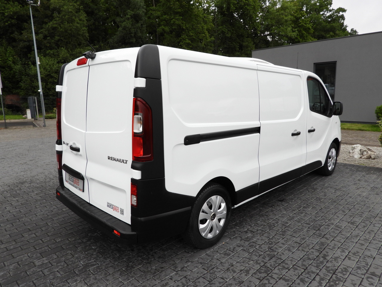 Furgoneta frigorifica RENAULT TRAFIC REFRIGERATOR VAN -5*C POWER SUPPLY 230V CRUISE CONTROL LED LIGHTS AIR CONDITIONING  120HP: foto 13