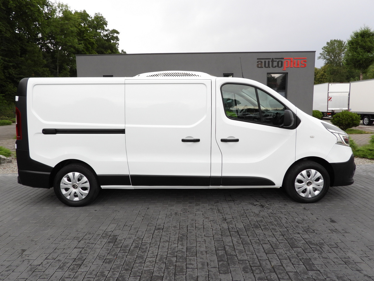 Furgoneta frigorifica RENAULT TRAFIC REFRIGERATOR VAN -5*C POWER SUPPLY 230V CRUISE CONTROL LED LIGHTS AIR CONDITIONING  120HP: foto 7