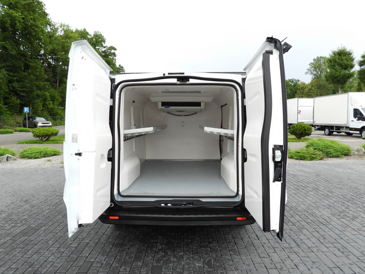 Furgoneta frigorifica RENAULT TRAFIC REFRIGERATOR VAN -5*C POWER SUPPLY 230V CRUISE CONTROL LED LIGHTS AIR CONDITIONING  120HP: foto 11