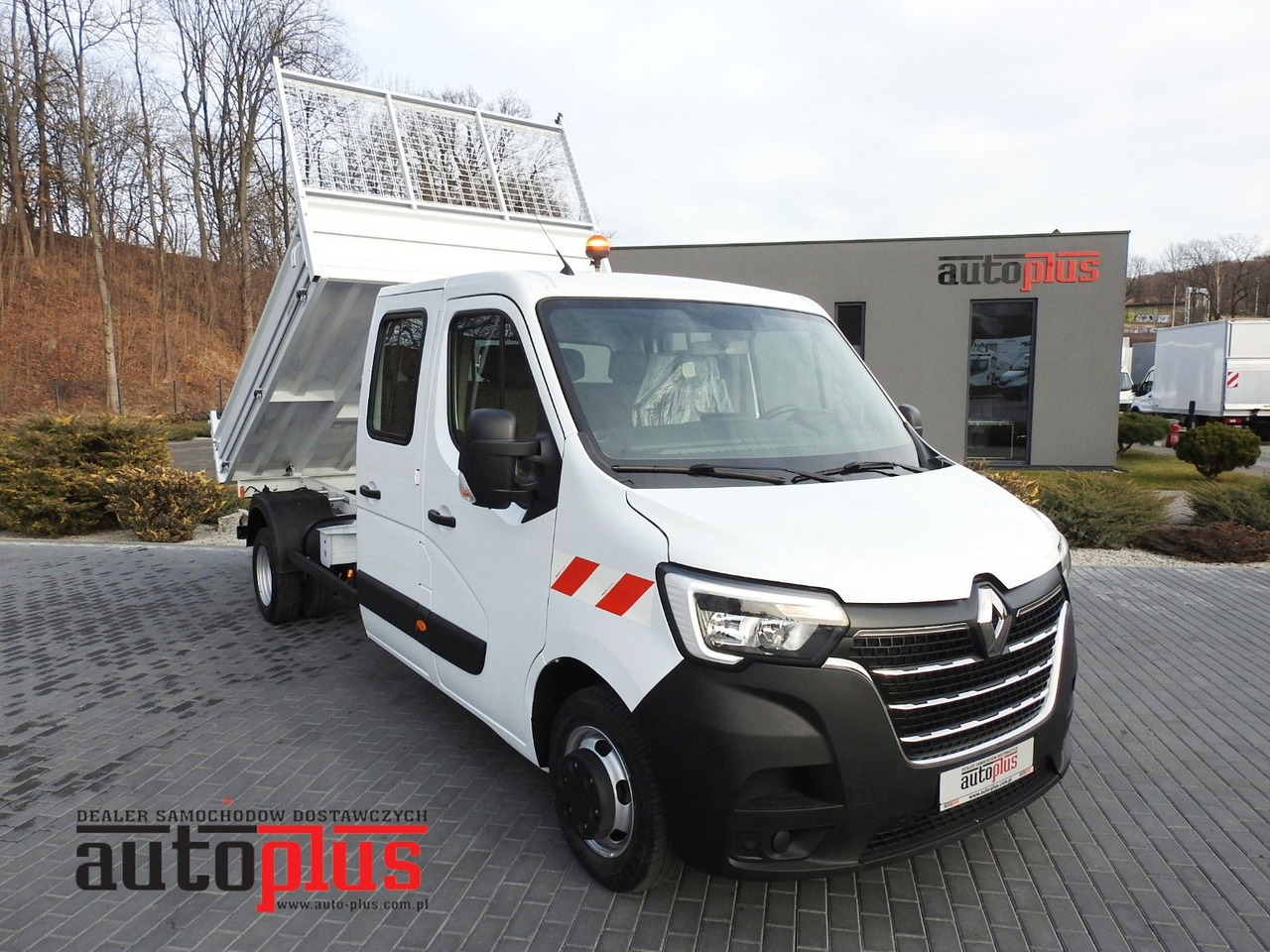 Renault MASTER KIPPER DOPPELKABINE DOKA 6 SITZE TEMPOMAT - Furgoneta basculante, Furgoneta combi: foto 1 Renault MASTER KIPPER DOPPELKABINE DOKA 6 SITZE TEMPOMAT - Furgoneta basculante, Furgoneta combi: foto 1