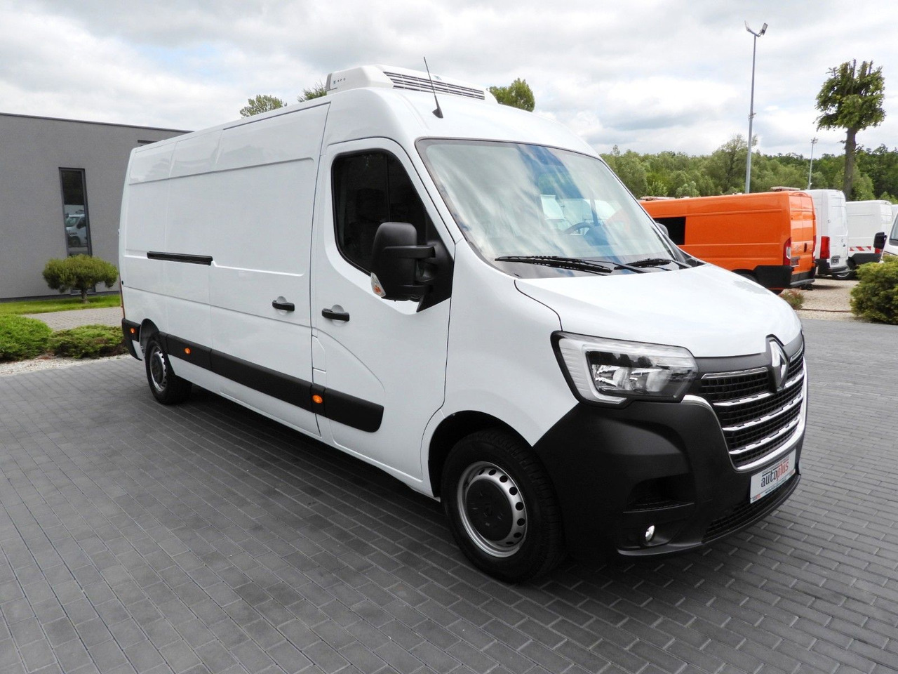 Renault MASTER KÜHLKASTENWAGEN -5*C TEMPOMAT NAVIGATION - Furgoneta frigorifica: foto 4 Renault MASTER KÜHLKASTENWAGEN -5*C TEMPOMAT NAVIGATION - Furgoneta frigorifica: foto 4