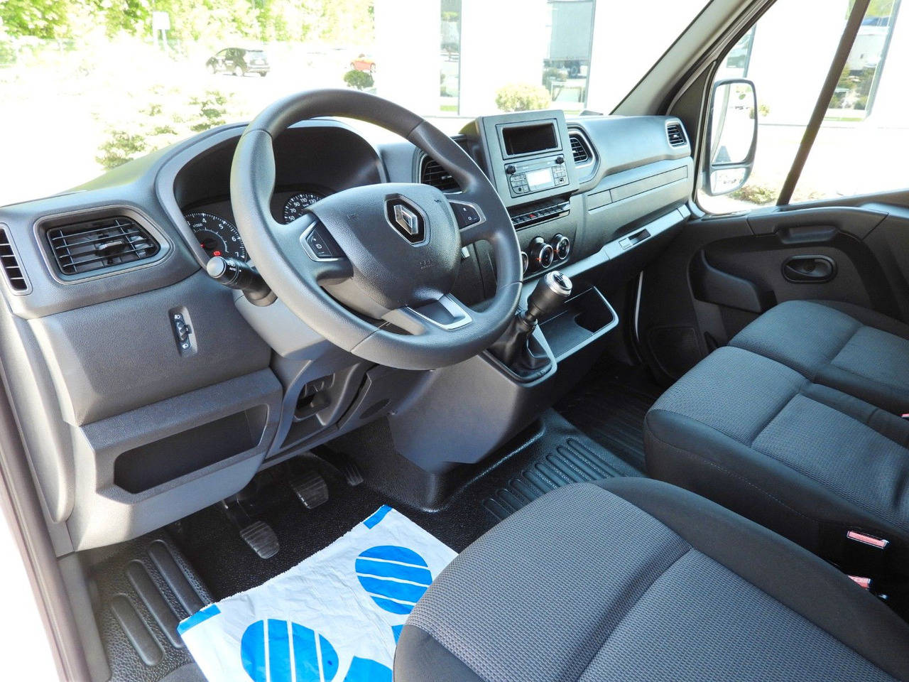 Renault MASTER PRITSCHE PLANE 10 PALETTEN WEBASTO A/C - Furgoneta con lona: foto 2 Renault MASTER PRITSCHE PLANE 10 PALETTEN WEBASTO A/C - Furgoneta con lona: foto 2