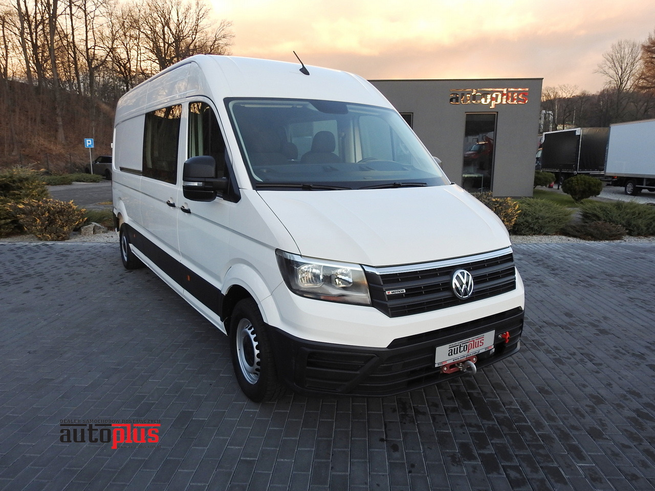 VOLKSWAGEN CRAFTER 4X4 4MOTION BOX DELIVERY VAN 7 SEATS AIR CONDITIONING 140HP - Furgón: foto 1 VOLKSWAGEN CRAFTER 4X4 4MOTION BOX DELIVERY VAN 7 SEATS AIR CONDITIONING 140HP - Furgón: foto 1