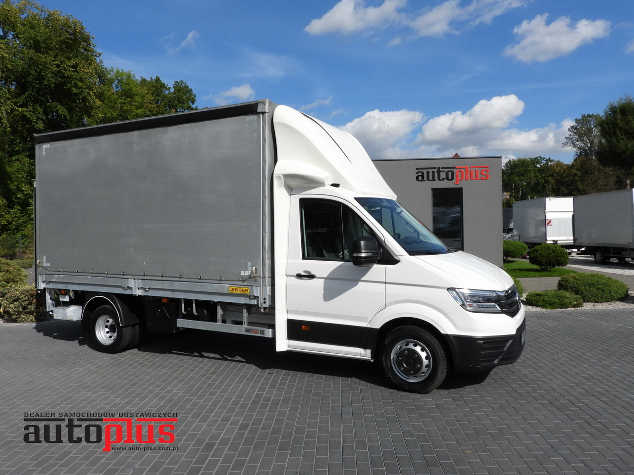 VOLKSWAGEN CRAFTER TARPAULIN LIFT 8 PALLETS CRUISE CONTROL LED LIGHTS TWIN WHEELS AIR CONDITIONING 180HP - Furgoneta con lona: foto 1 VOLKSWAGEN CRAFTER TARPAULIN LIFT 8 PALLETS CRUISE CONTROL LED LIGHTS TWIN WHEELS AIR CONDITIONING 180HP - Furgoneta con lona: foto 1