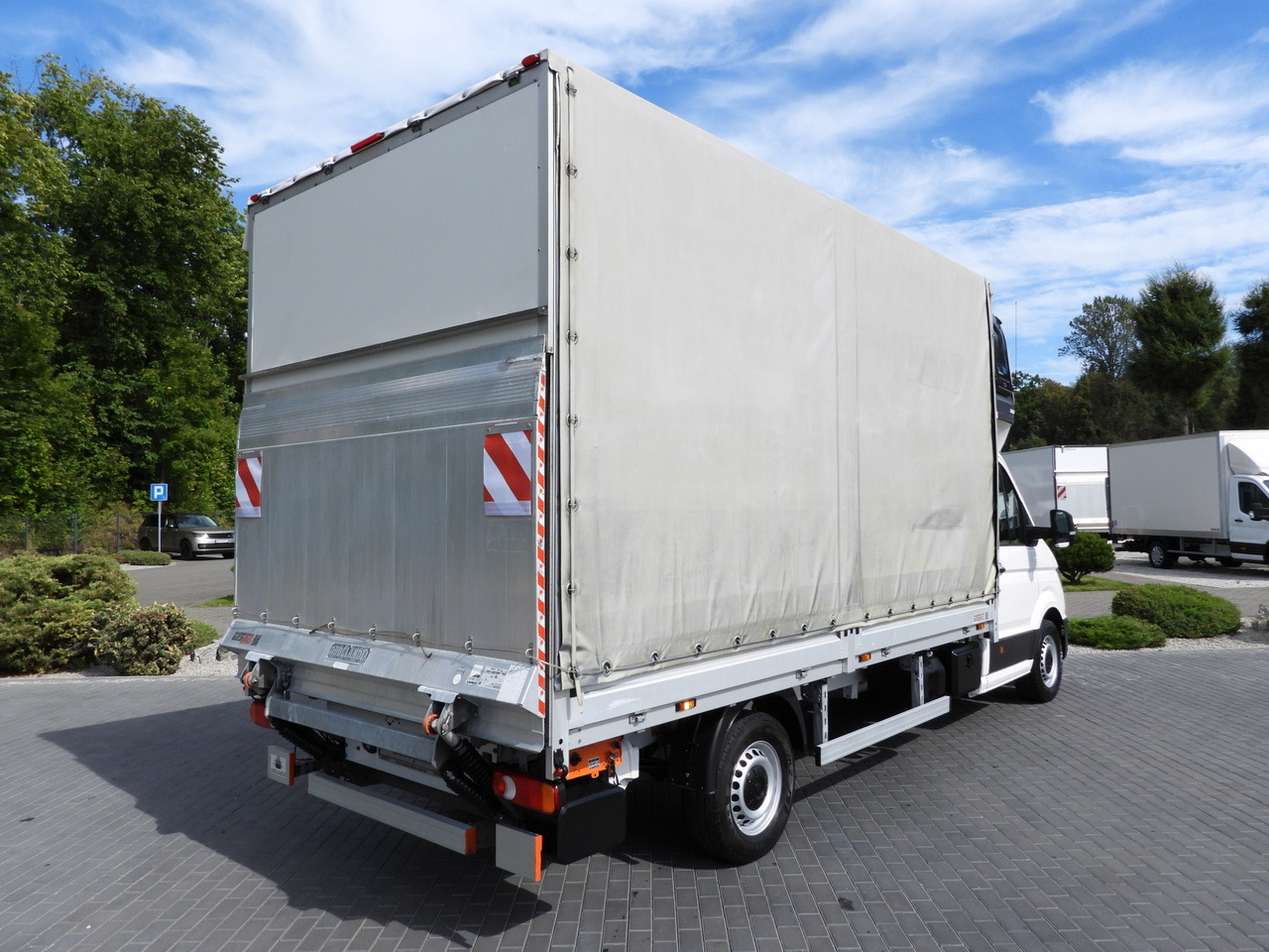 VOLKSWAGEN CRAFTER TARPAULIN LIFT 8 PALLETS WEBASTO CRUISE CONTROL LED LIGHTS AIR CONDITIONING 180HP - Furgoneta con lona: foto 3 VOLKSWAGEN CRAFTER TARPAULIN LIFT 8 PALLETS WEBASTO CRUISE CONTROL LED LIGHTS AIR CONDITIONING 180HP - Furgoneta con lona: foto 3
