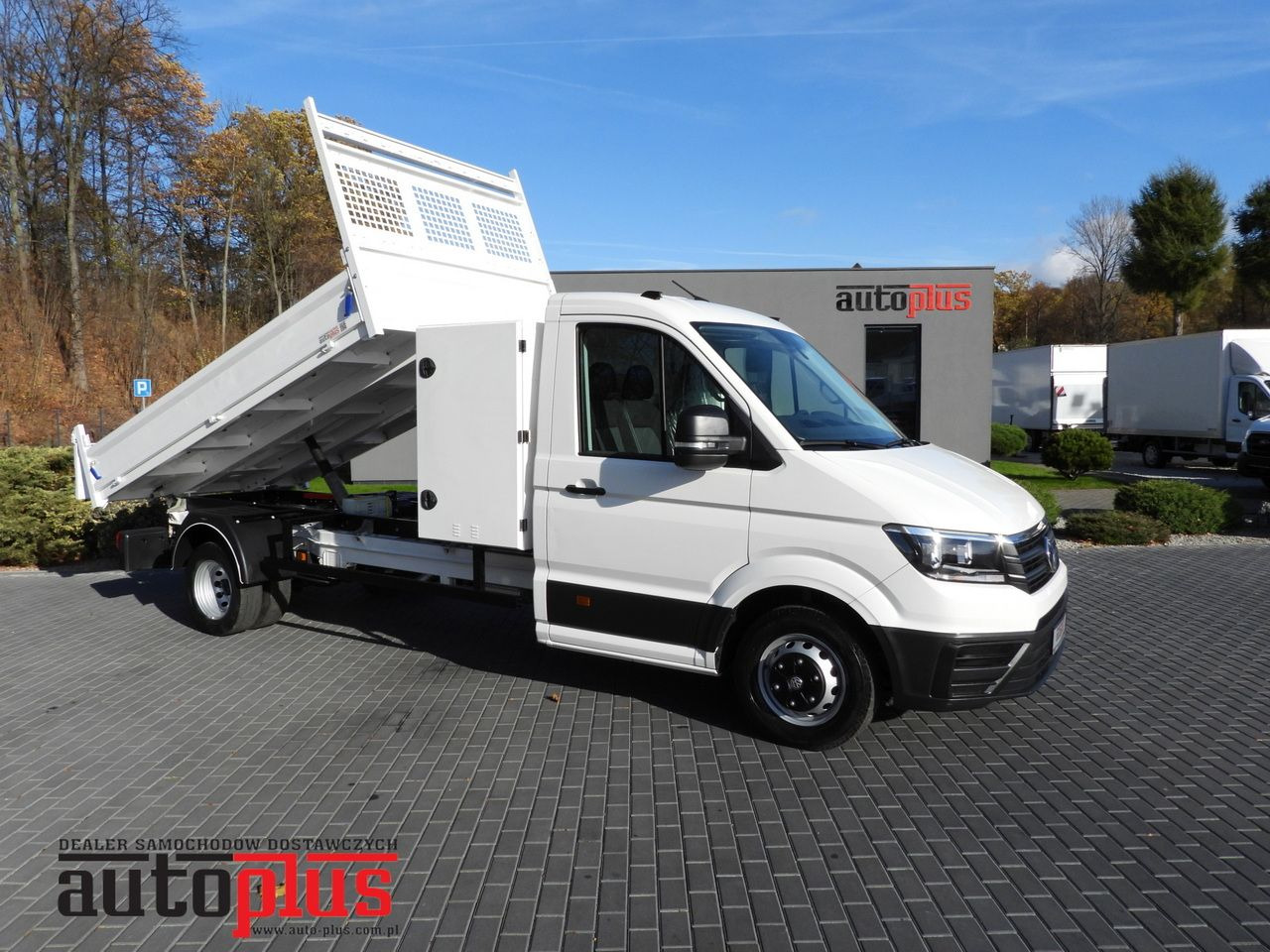 VOLKSWAGEN CRAFTER TIPPER CRUISE CONTROL NAVIGATION TWIN WHEELS AIR CONDITIONING 180HP - Furgoneta basculante: foto 1 VOLKSWAGEN CRAFTER TIPPER CRUISE CONTROL NAVIGATION TWIN WHEELS AIR CONDITIONING 180HP - Furgoneta basculante: foto 1