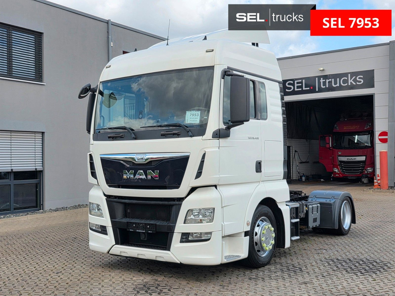 MAN TGX 18.400 4X2 LLS-U / ZF Intarder - Cabeza tractora: foto 1 MAN TGX 18.400 4X2 LLS-U / ZF Intarder - Cabeza tractora: foto 1