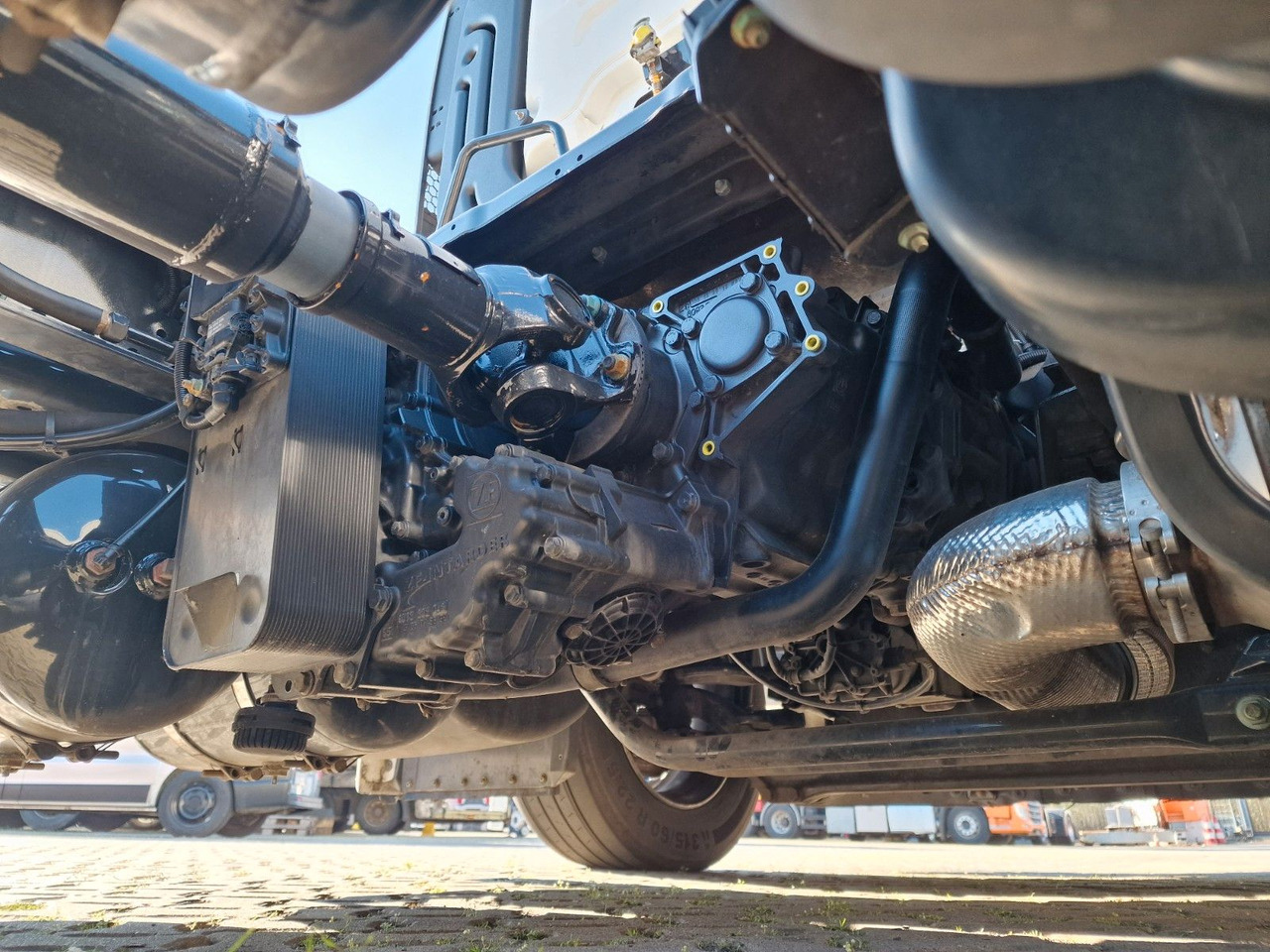Cabeza tractora MAN TGX 18.400 4X2 LLS-U / ZF Intarder / HUBKUPPLUNG: foto 12