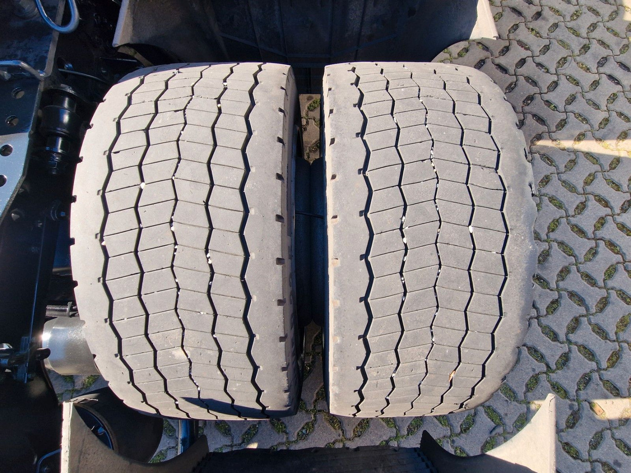 Cabeza tractora MAN TGX 18.400 4X2 LLS-U / ZF Intarder / HUBKUPPLUNG: foto 30