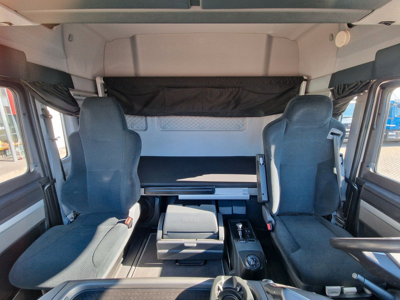 Cabeza tractora MAN TGX 18.400 4X2 LLS-U / ZF Intarder / HUBKUPPLUNG: foto 19