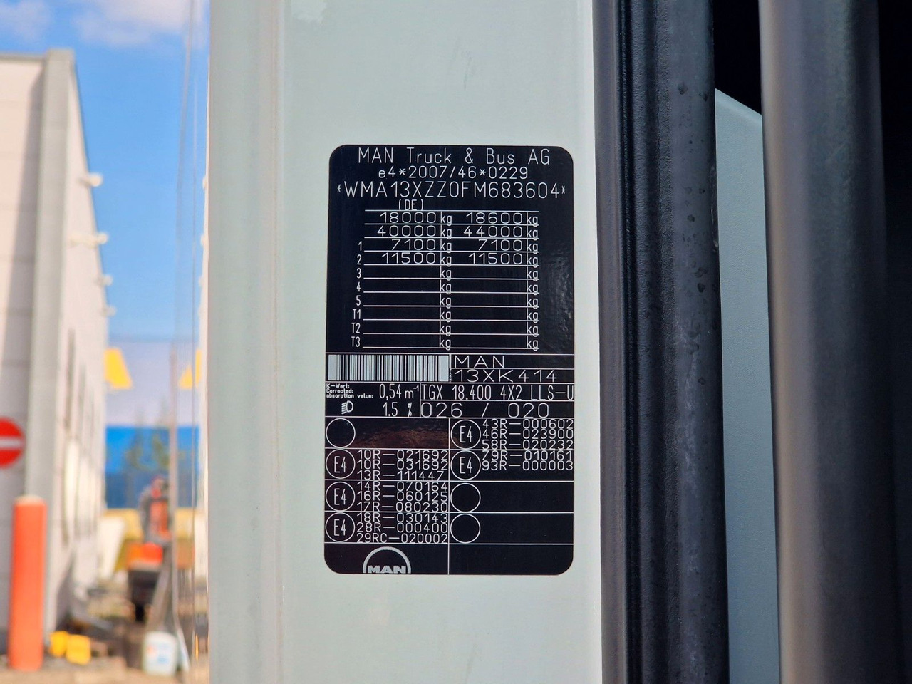 Cabeza tractora MAN TGX 18.400 4X2 LLS-U / ZF Intarder LOW KM !!: foto 15