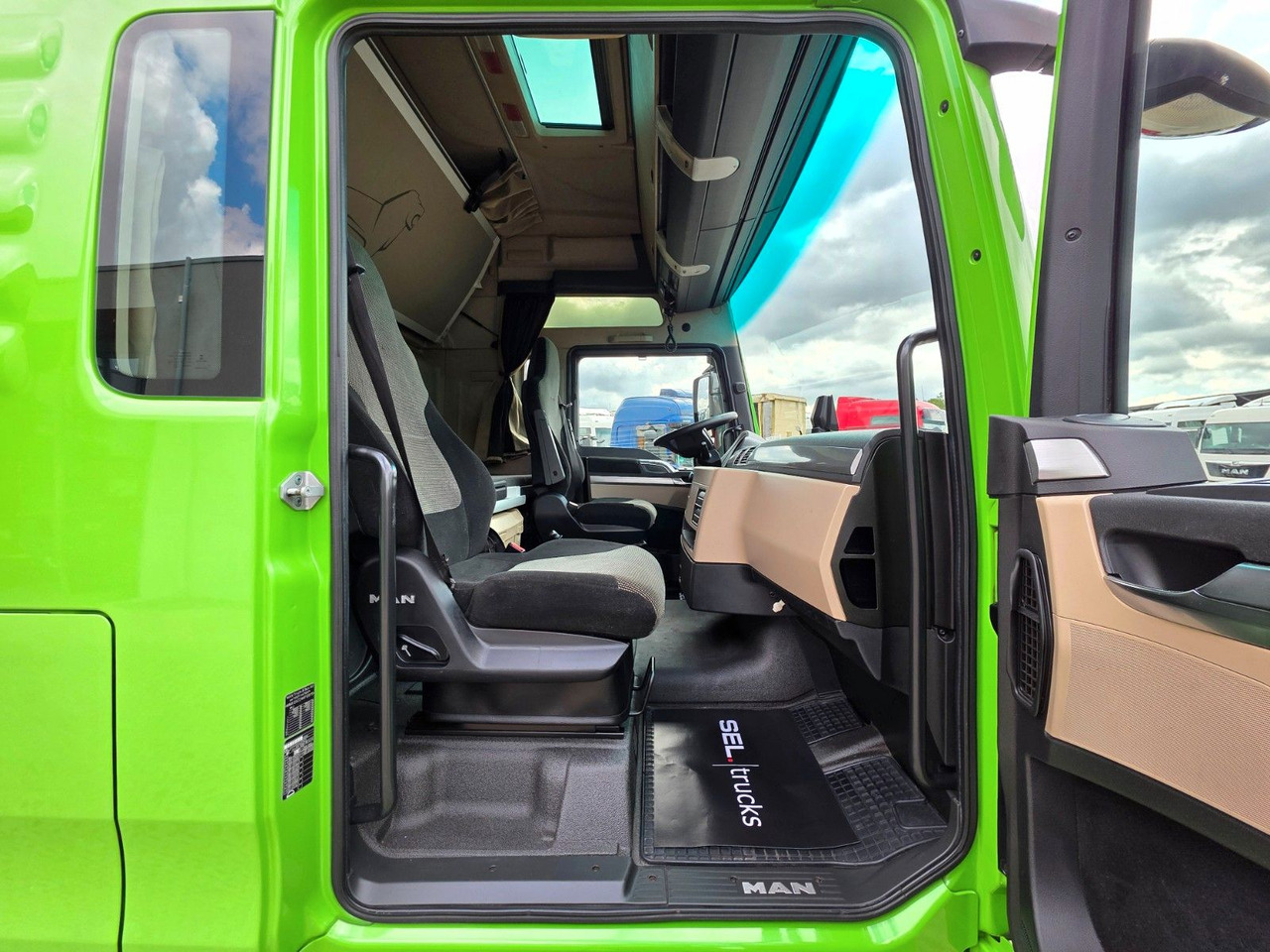 Cabeza tractora MAN TGX 18.460 4X2 LLS-U /Retarder /2 Tanks /ADR AT: foto 18 Cabeza tractora MAN TGX 18.460 4X2 LLS-U /Retarder /2 Tanks /ADR AT: foto 18