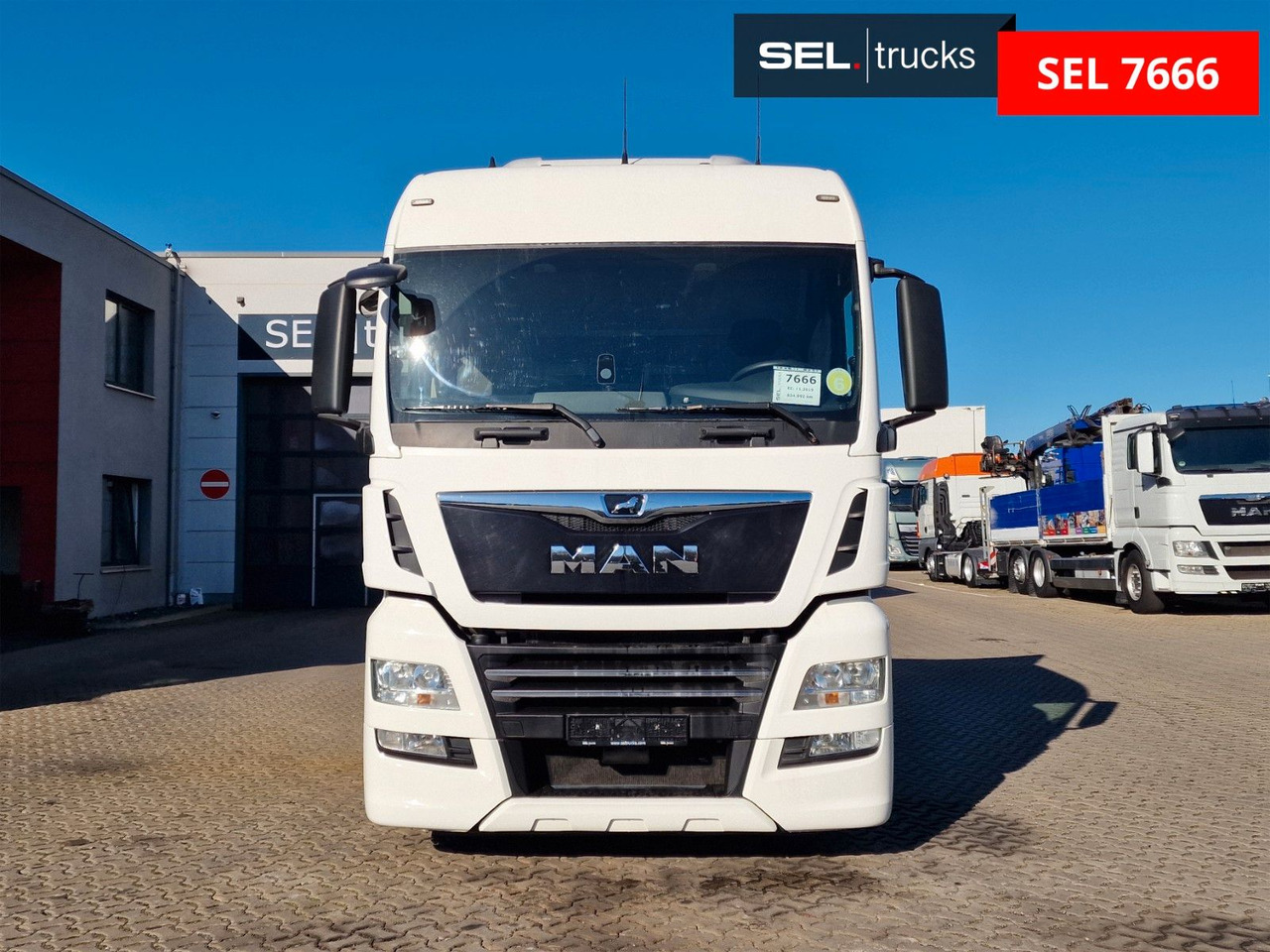 MAN TGX 18.460 4X2 LLS-U / Retarder / 2 Tanks - Cabeza tractora: foto 2 MAN TGX 18.460 4X2 LLS-U / Retarder / 2 Tanks - Cabeza tractora: foto 2