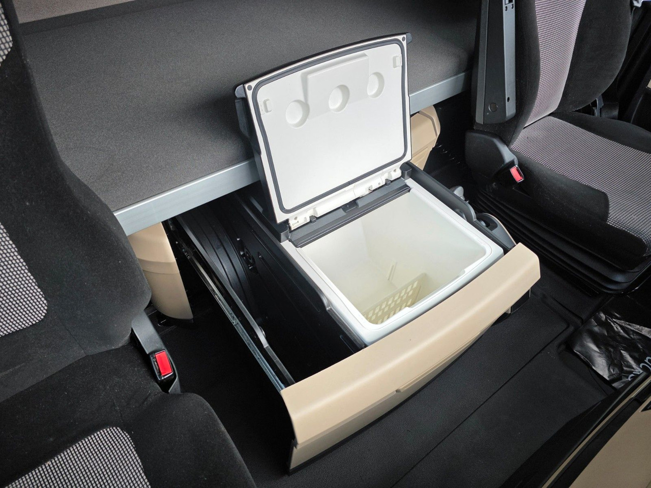 Cabeza tractora MAN TGX 18.500 4x2 BLS / Retarder / 2 Tanks: foto 34 Cabeza tractora MAN TGX 18.500 4x2 BLS / Retarder / 2 Tanks: foto 34