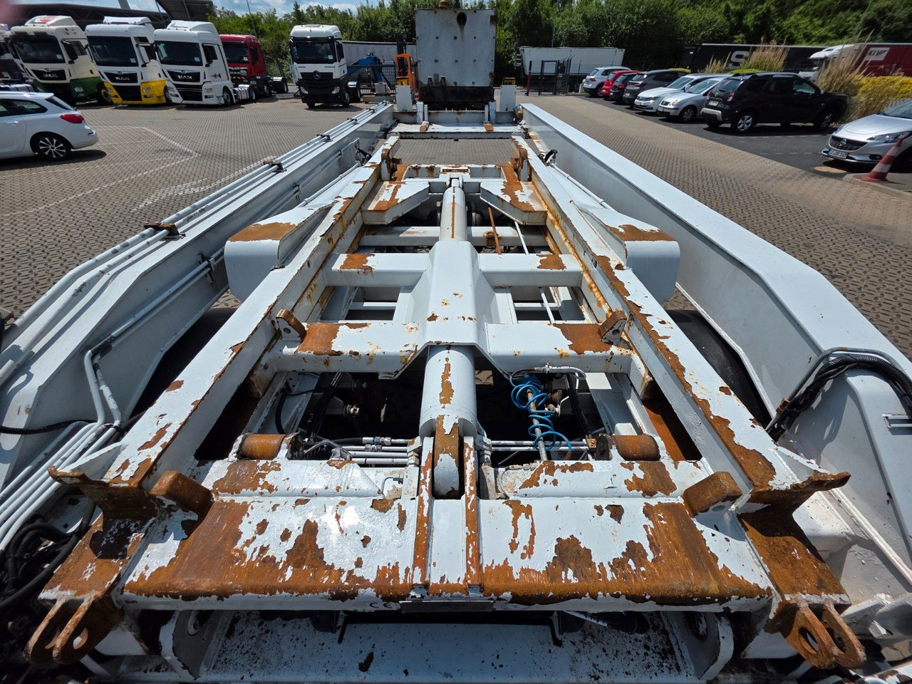 Semirremolque volquete Hüffermann HSF 35.06L / Silosteller / Liftachse: foto 14