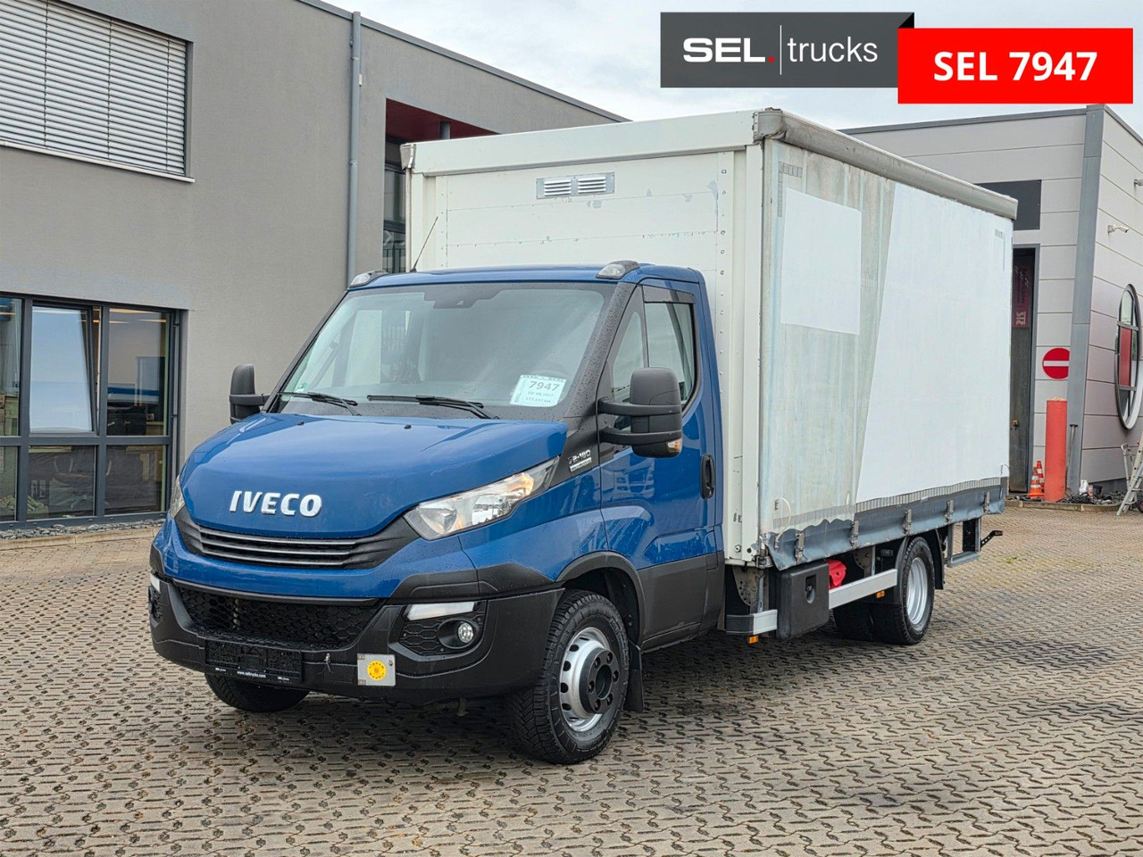 Iveco Daily 70C18 Hi-Matic / Ladebordwand / 3 Sitzen - Furgoneta con lona: foto 1 Iveco Daily 70C18 Hi-Matic / Ladebordwand / 3 Sitzen - Furgoneta con lona: foto 1