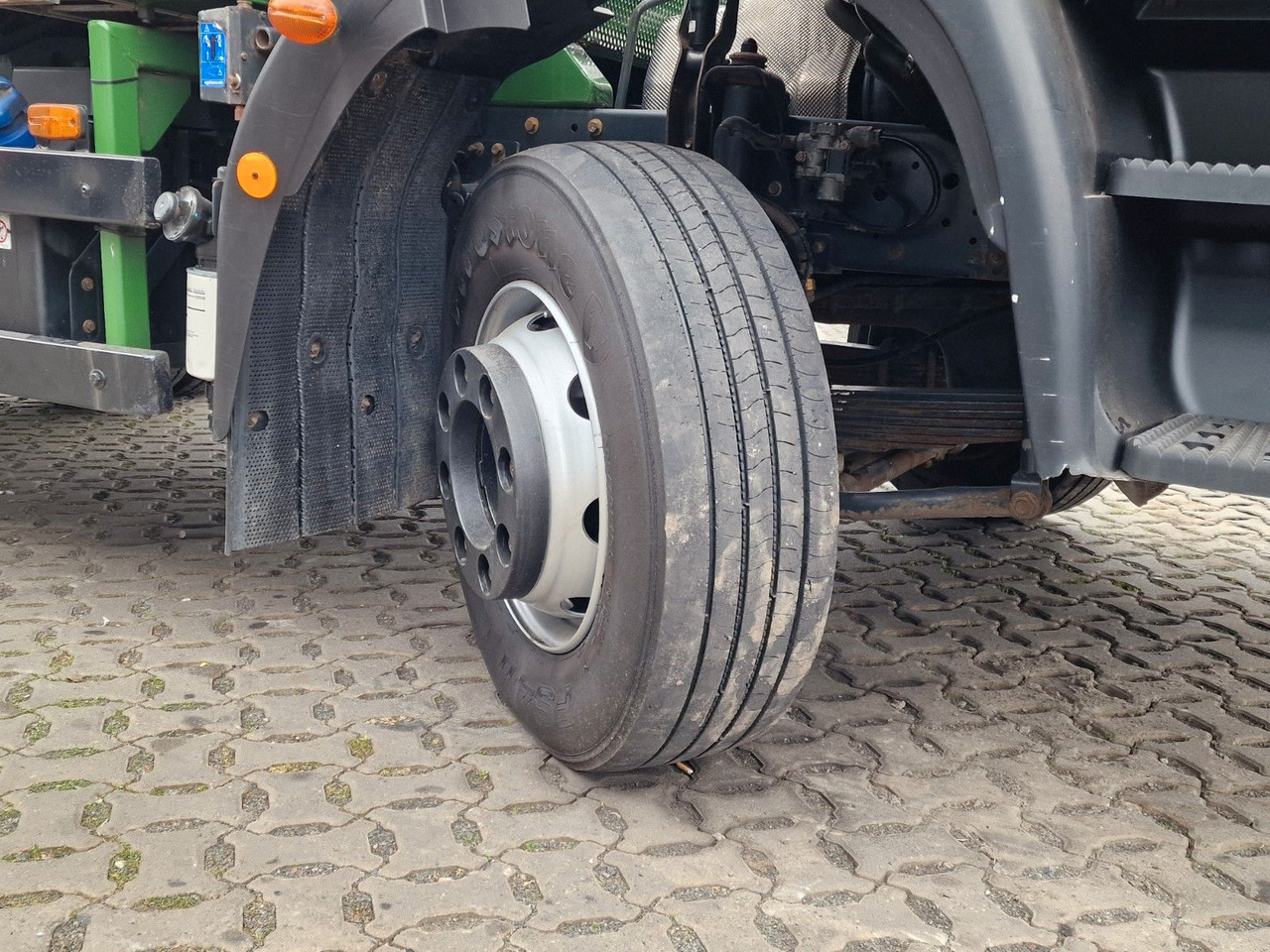 Camión volquete Iveco Eurocargo 140-250: foto 28 Camión volquete Iveco Eurocargo 140-250: foto 28