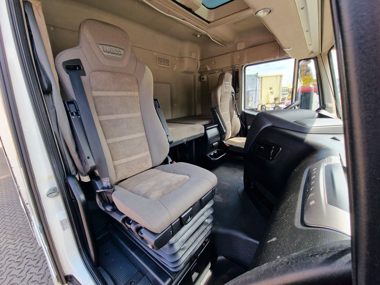 Camión transporte de bebidas Iveco Stralis 420 / ZF Intarder / Ldbw / Lenkachse: foto 18 Camión transporte de bebidas Iveco Stralis 420 / ZF Intarder / Ldbw / Lenkachse: foto 18