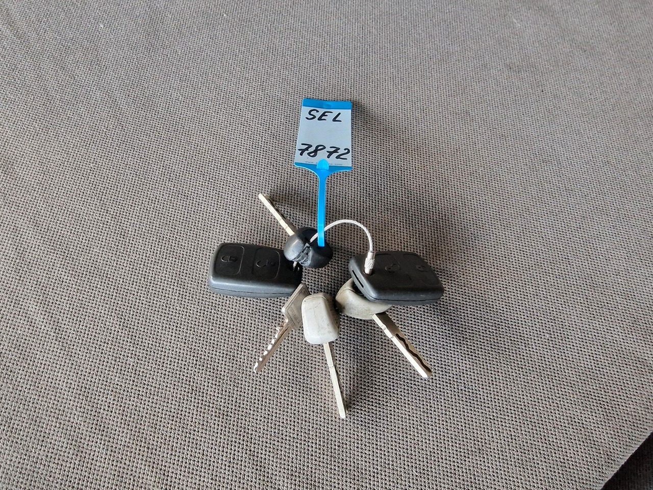 Camión transporte de bebidas Iveco Stralis 420 / ZF Intarder / Ldbw / Lenkachse: foto 23 Camión transporte de bebidas Iveco Stralis 420 / ZF Intarder / Ldbw / Lenkachse: foto 23