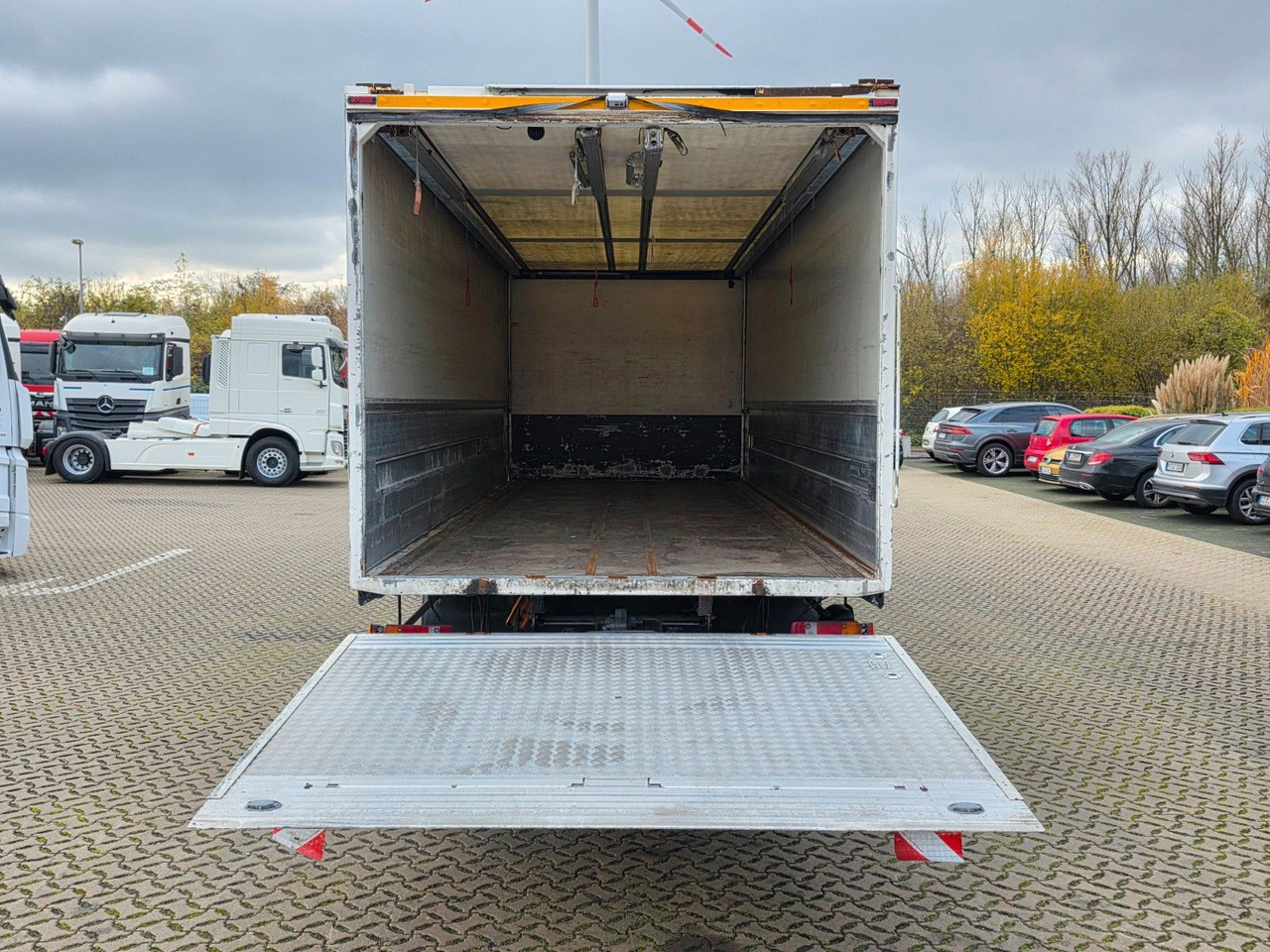 Camión transporte de bebidas MAN TGM 22.290 6x2-4 LL / Ldbw / Rückfahrk. / Lenkac: foto 11 Camión transporte de bebidas MAN TGM 22.290 6x2-4 LL / Ldbw / Rückfahrk. / Lenkac: foto 11