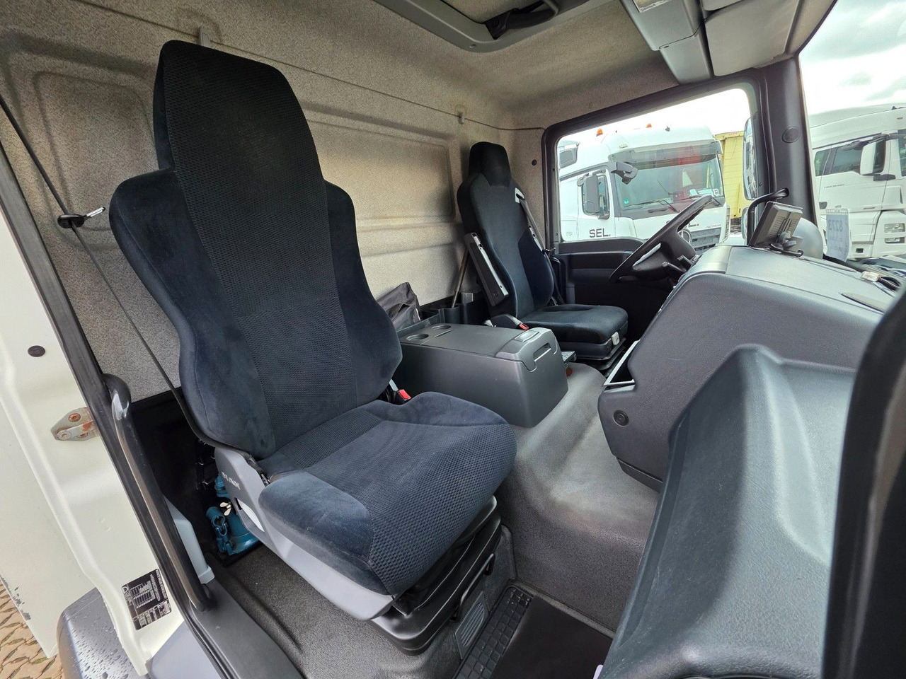 Camión transporte de bebidas MAN TGM 22.290 6x2-4 LL / Ldbw / Rückfahrk. / Lenkac: foto 25 Camión transporte de bebidas MAN TGM 22.290 6x2-4 LL / Ldbw / Rückfahrk. / Lenkac: foto 25